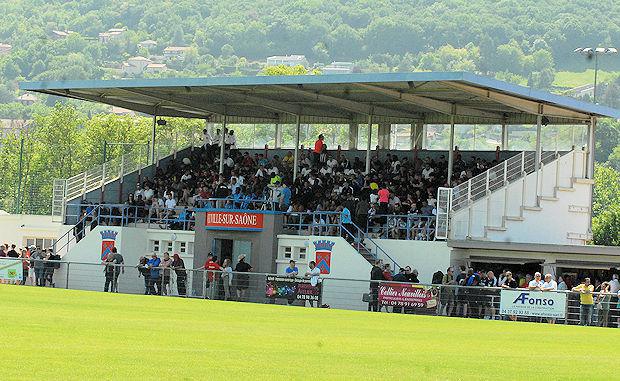 Tournoi International U15 CS Neuville - Ça part mal pour l'OL