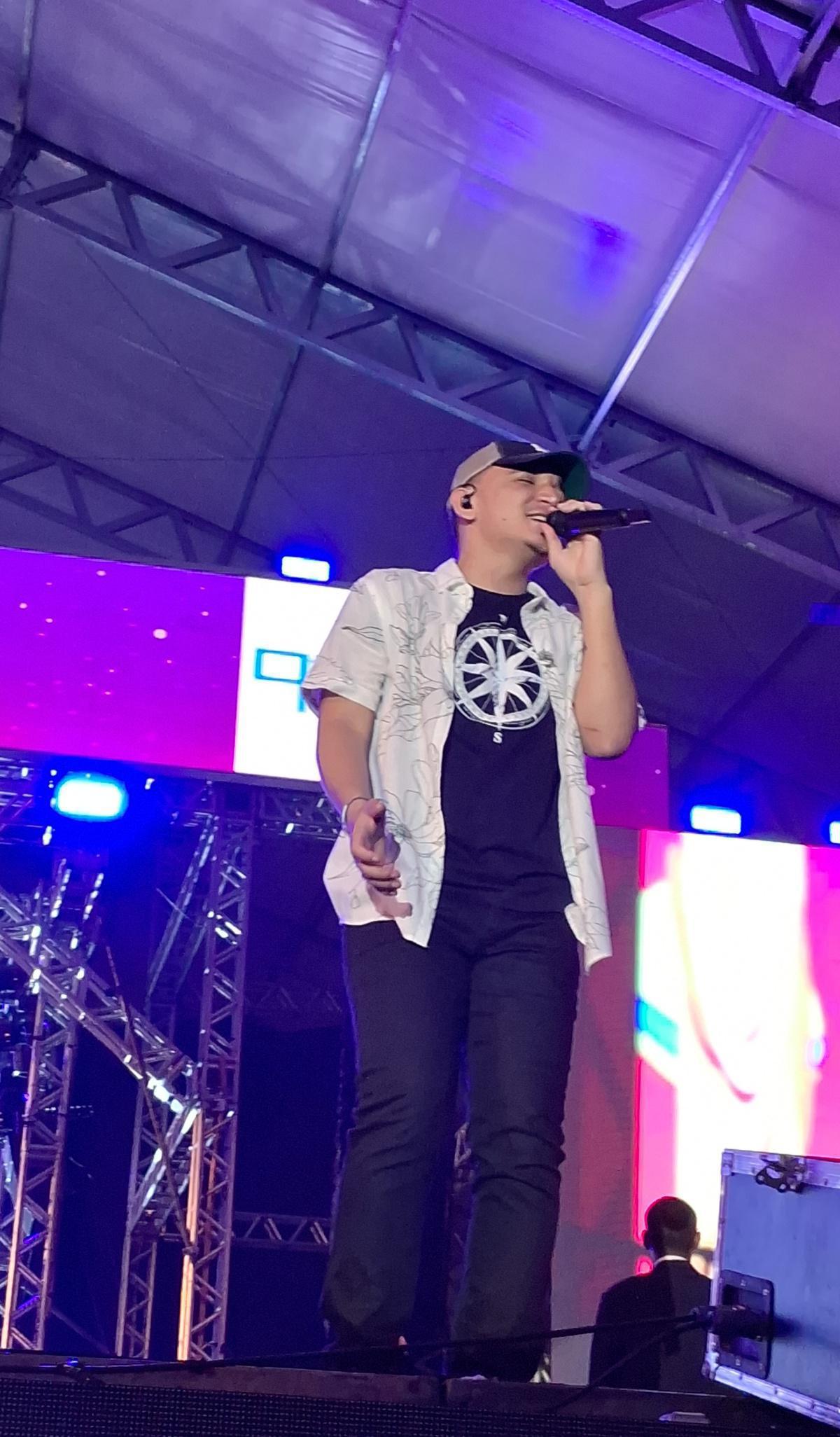 Estação Verão Show em Praia Grande: O Festival que Agitou o Fim de Semana com Luan Santana, Alexandre Pires, Tarcísio do Acordeon, Dennis DJ e João Gomes Estação Verão Show em Praia Grande: O Festival que Agitou o Fim de Semana com Luan Santana, Alexandre Pires, Tarcísio do Acordeon, Dennis DJ e João Gomes