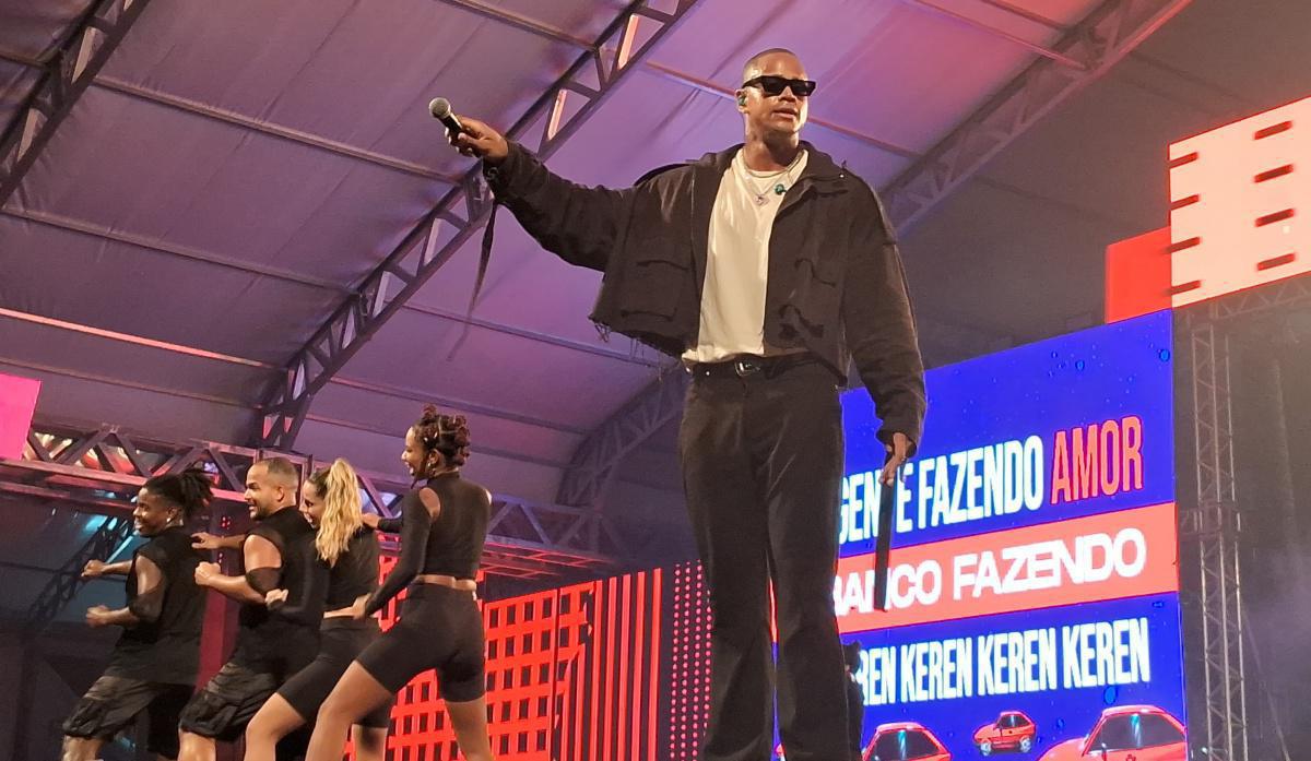 Festival de Verão Agita Multidão com Shows de Durval Lelys, Bel Marques, Leo Santana e Thiaguinho Festival de Verão Agita Multidão com Shows de Durval Lelys, Bel Marques, Leo Santana e Thiaguinho