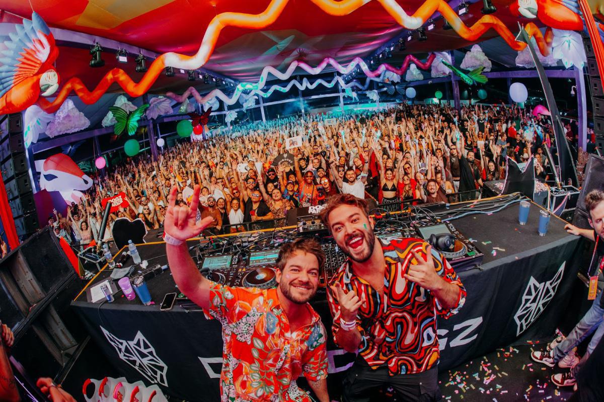 1ª edição da Dogz Parade, o safári eletrônico de Dubdogz, surpreende com entrega fora do comum 1ª edição da Dogz Parade, o safári eletrônico de Dubdogz, surpreende com entrega fora do comum