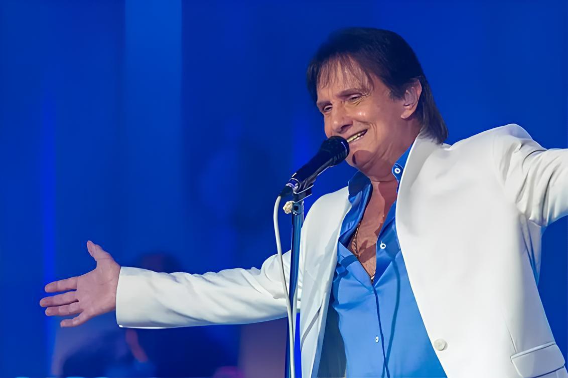 Dia das Mães: Roberto Carlos realiza show neste domingo (12) em Santos  Dia das Mães: Roberto Carlos realiza show neste domingo (12) em Santos