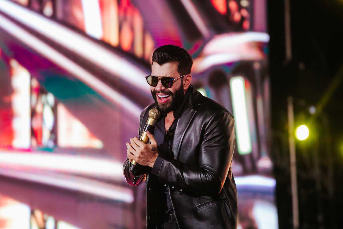 Gusttavo Lima e Zezé Di Camargo e Luciano cantam na mesma noite na 35ª edição do Jaguariúna Rodeo Festival Gusttavo Lima e Zezé Di Camargo e Luciano cantam na mesma noite na 35ª edição do Jaguariúna Rodeo Festival