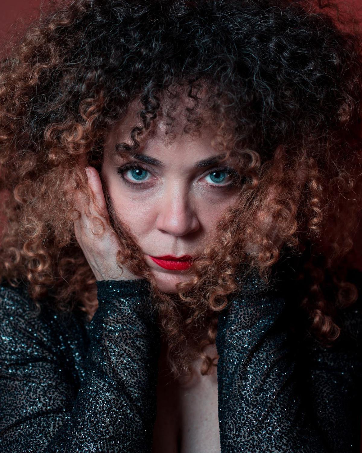 Laila Garin faz show intimista em homenagem à Elis Regina, no Espaço EcoVilla Ri Happy Laila Garin faz show intimista em homenagem à Elis Regina, no Espaço EcoVilla Ri Happy