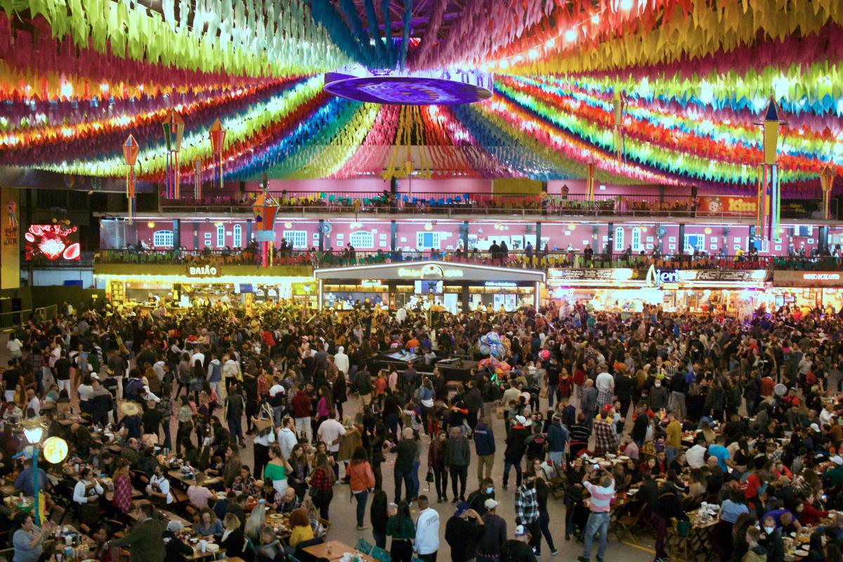 São João de Nóis Tudim prepara mais de 280 horas de programação gratuita com música ao vivo, gastronomia e quadrilhas juninas São João de Nóis Tudim prepara mais de 280 horas de programação gratuita com música ao vivo, gastronomia e quadrilhas juninas