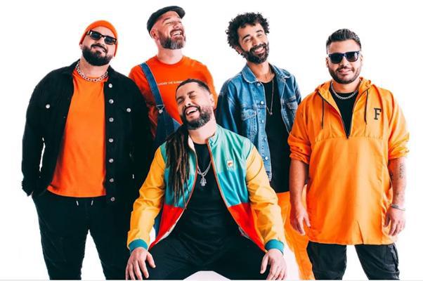 Maneva se apresenta no Arena Club neste sábado (15)