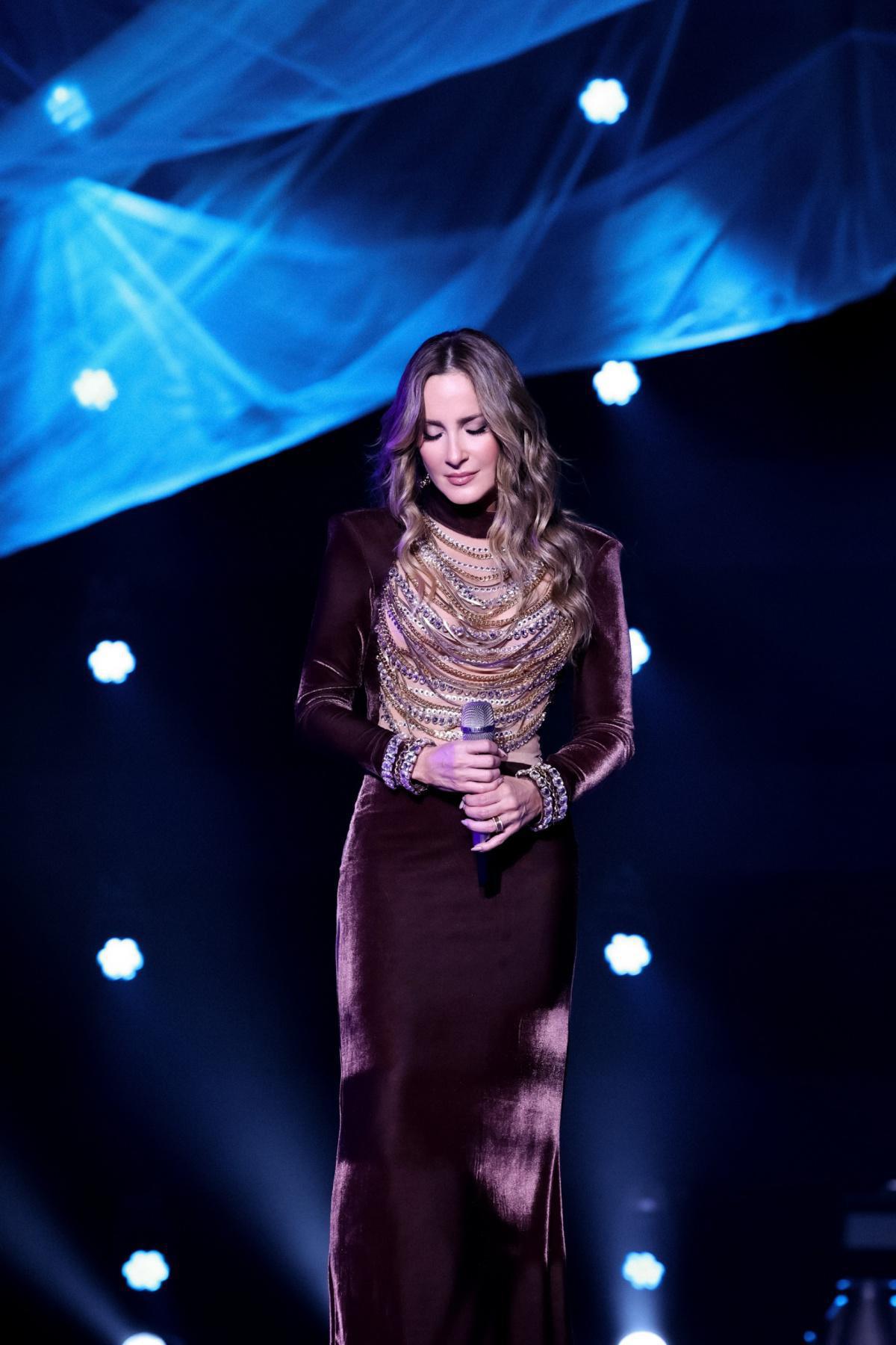 “SOBRE VIVER”: CLAUDIA LEITTE ANUNCIA SINGLE REFLEXIVO SOBRE SAÚDE MENTAL “SOBRE VIVER”: CLAUDIA LEITTE ANUNCIA SINGLE REFLEXIVO SOBRE SAÚDE MENTAL