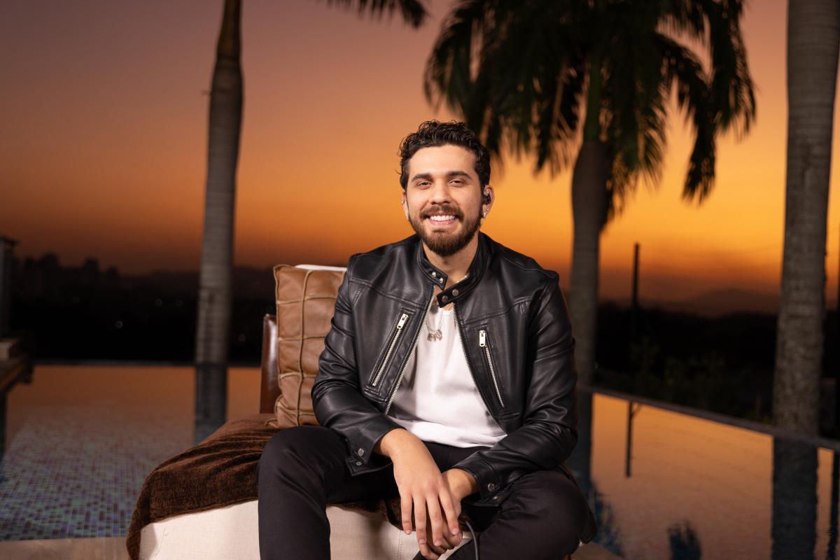 Gustavo Mioto surpreende com três novas músicas, em aquecimento para seu novo DVD Gustavo Mioto surpreende com três novas músicas, em aquecimento para seu novo DVD