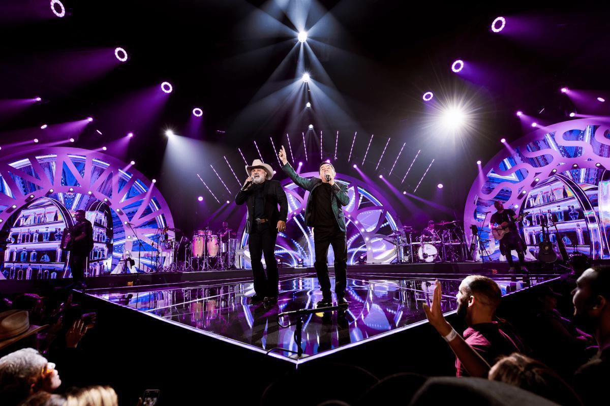 Rionegro & Solimões com 'Fivela com Fivela': Música Explode nas Paradas e se Torna Hino na Festa do Peão de Barretos 2024 Rionegro & Solimões com 'Fivela com Fivela': Música Explode nas Paradas e se Torna Hino na Festa do Peão de Barretos 2024