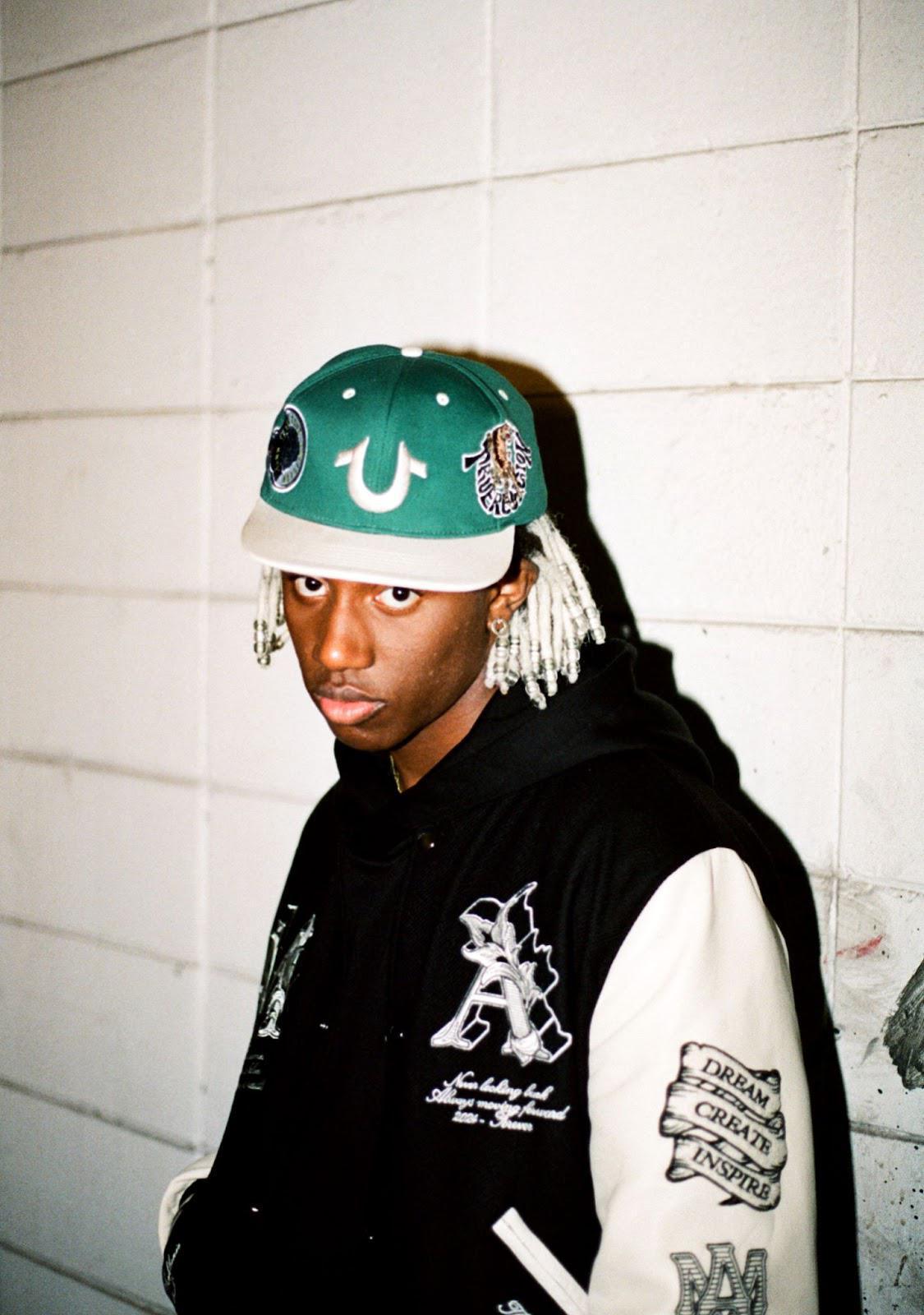 MC Caverinha e Kayblack apresentam clipe de "Única", segunda colaboração musical dos irmãos do trap, nesta terça (27) MC Caverinha e Kayblack apresentam clipe de "Única", segunda colaboração musical dos irmãos do trap, nesta terça (27)