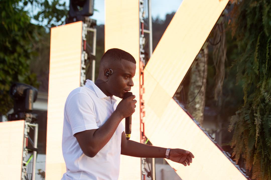 Dono dos hits ''Meninos do Torro'', ''Don Juan Cafajeste'' e ''Avisa Lá'', o cantor de funk lança um audiovisual com regravações de seus maiores sucessos Dono dos hits ''Meninos do Torro'', ''Don Juan Cafajeste'' e ''Avisa Lá'', o cantor de funk lança um audiovisual com regravações de seus maiores sucessos