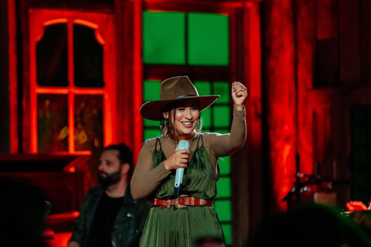 Simone Mendes Anuncia Novo Projeto Audiovisual em Manaus, e comemora indicação ao Grammy  Simone Mendes Anuncia Novo Projeto Audiovisual em Manaus, e comemora indicação ao Grammy