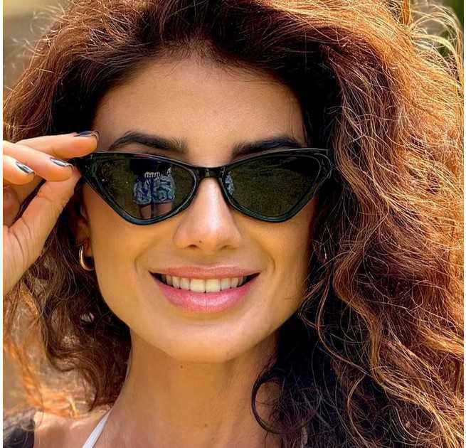 Paula Fernandes recebe elogios dos fãs ao posar de biquíni: 'Ela sabe que é linda! Paula Fernandes recebe elogios dos fãs ao posar de biquíni: 'Ela sabe que é linda!