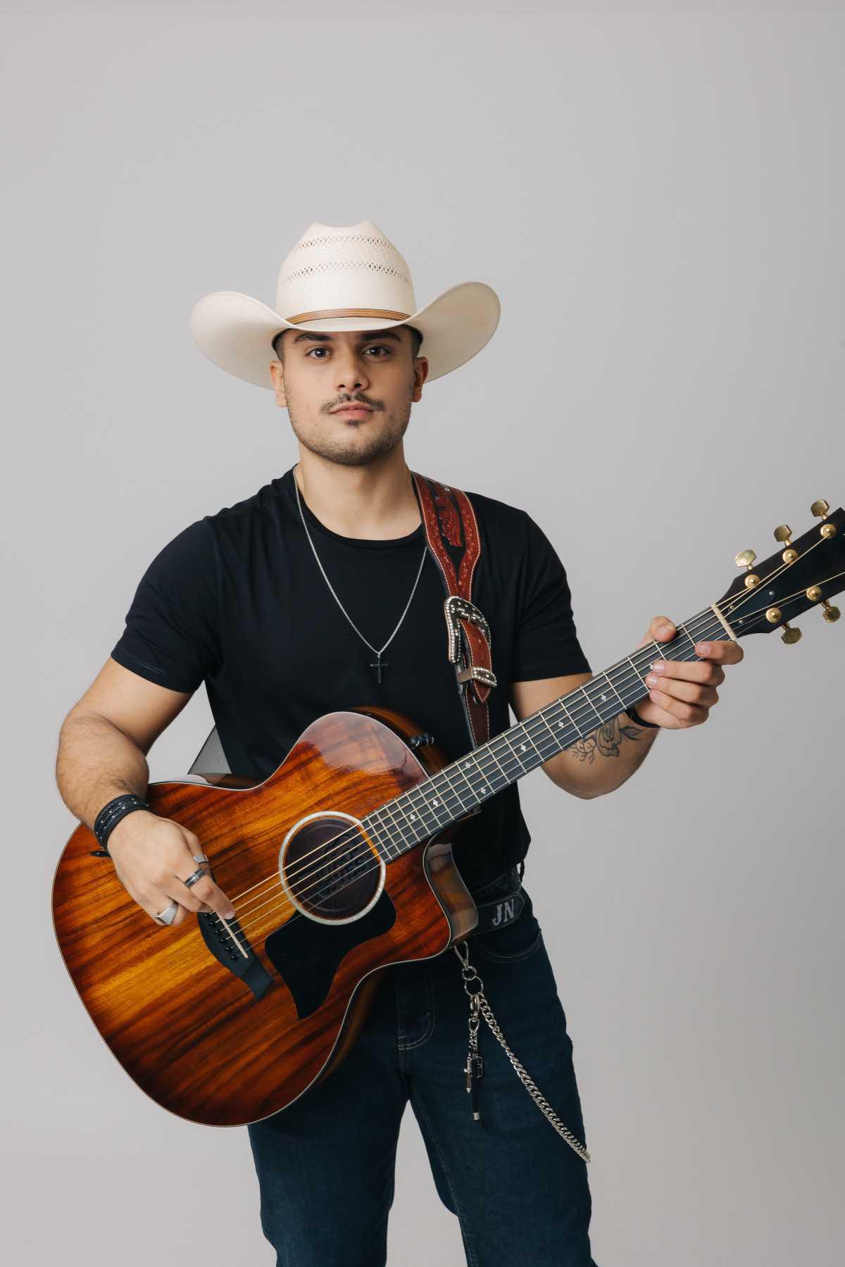 João Neves lança "Novo Endereço" João Neves lança "Novo Endereço"