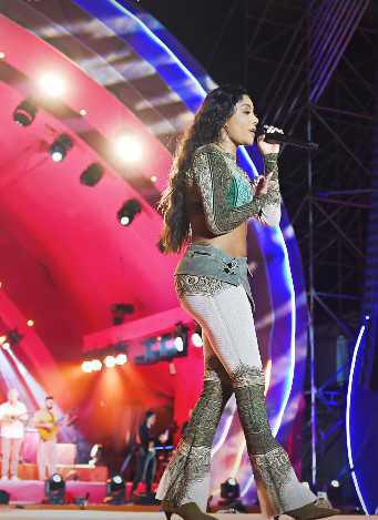 Emoção e casa cheia! Ludmilla chora em estádio no 1º Numanice internacional Emoção e casa cheia! Ludmilla chora em estádio no 1º Numanice internacional