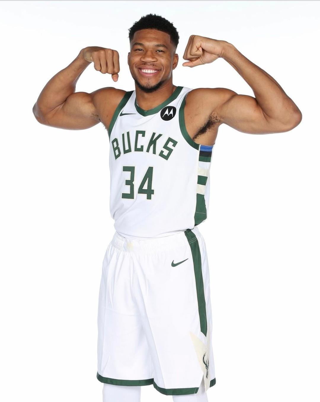 Astro da NBA, Giannis Antetokounmpo, relembra grande sucesso de Gusttavo Lima Astro da NBA, Giannis Antetokounmpo, relembra grande sucesso de Gusttavo Lima
