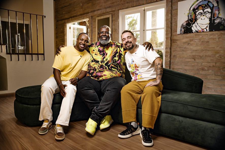 Péricles e Thiaguinho chegam ao Mundo Bita em projeto especial para o dia 12 de outubro Péricles e Thiaguinho chegam ao Mundo Bita em projeto especial para o dia 12 de outubro