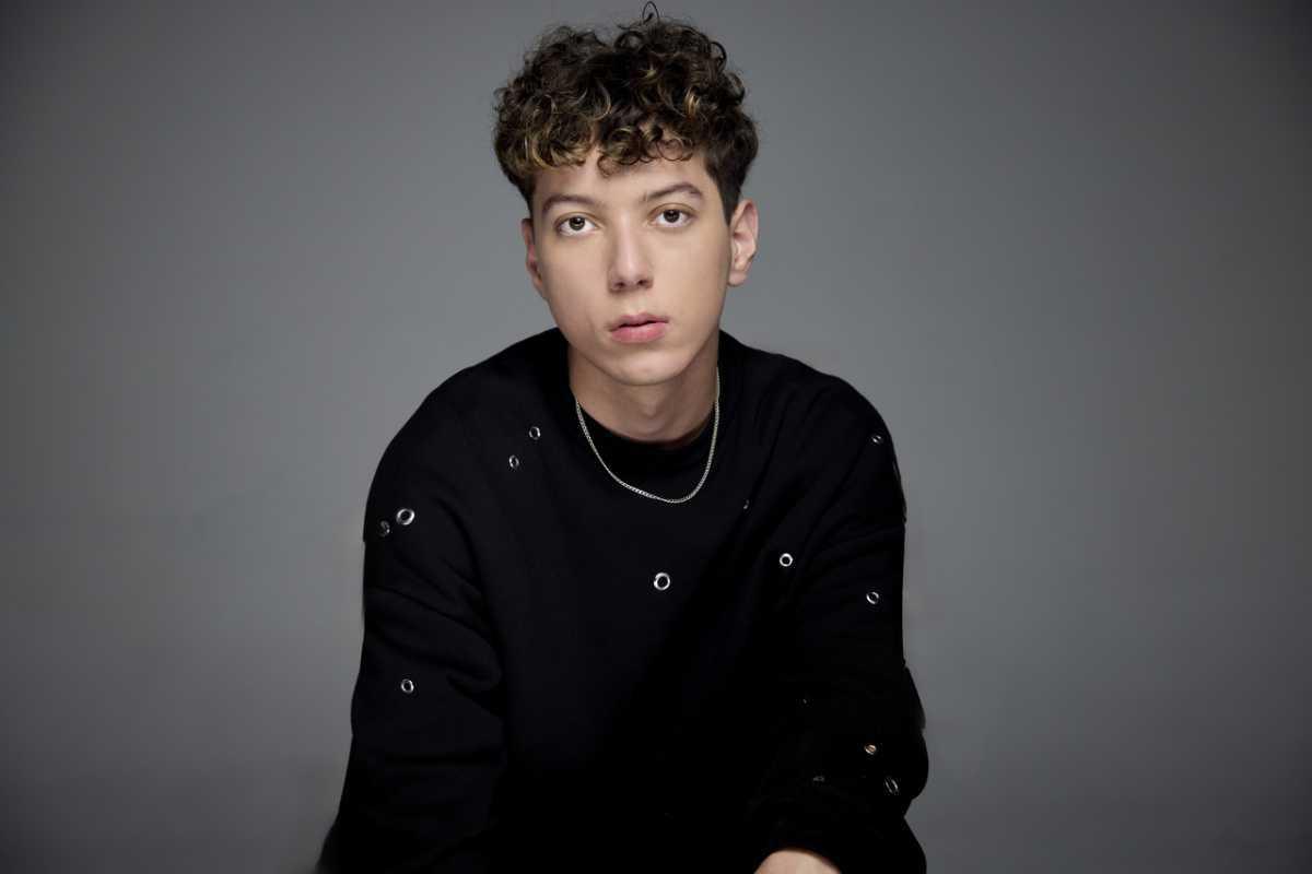 Com apenas 15 anos, Kallel é o artista mais jovem a se apresentar no Tomorrowland Brasil 2024 Com apenas 15 anos, Kallel é o artista mais jovem a se apresentar no Tomorrowland Brasil 2024