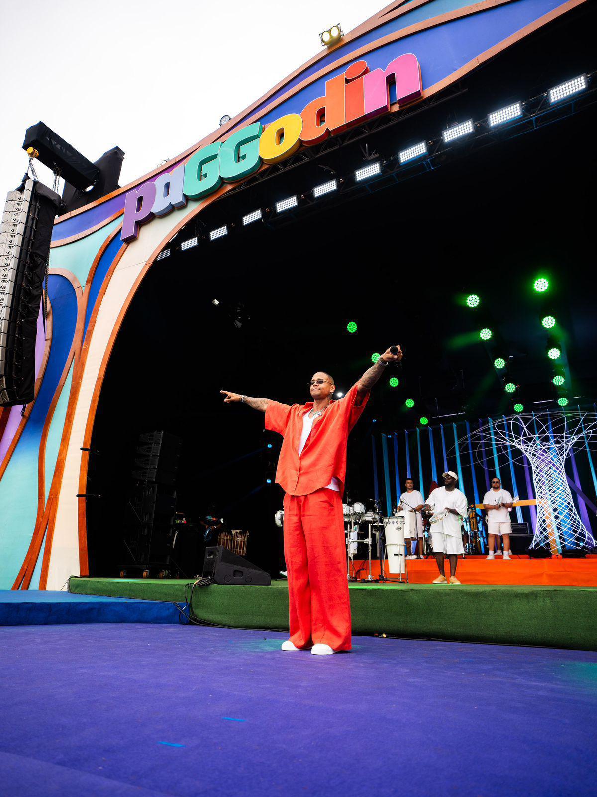 PaGGodin de Léo Santana leva uma multidão ao Ibirapuera PaGGodin de Léo Santana leva uma multidão ao Ibirapuera