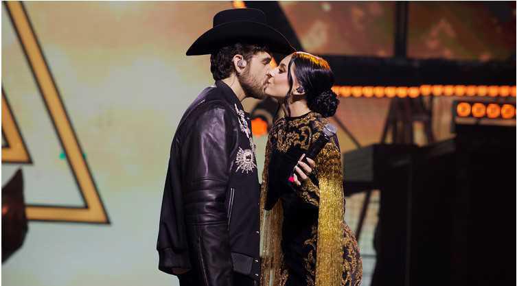 Gustavo Mioto e Ana Castela protagonizam beijão durante gravação de DVD em SP Gustavo Mioto e Ana Castela protagonizam beijão durante gravação de DVD em SP