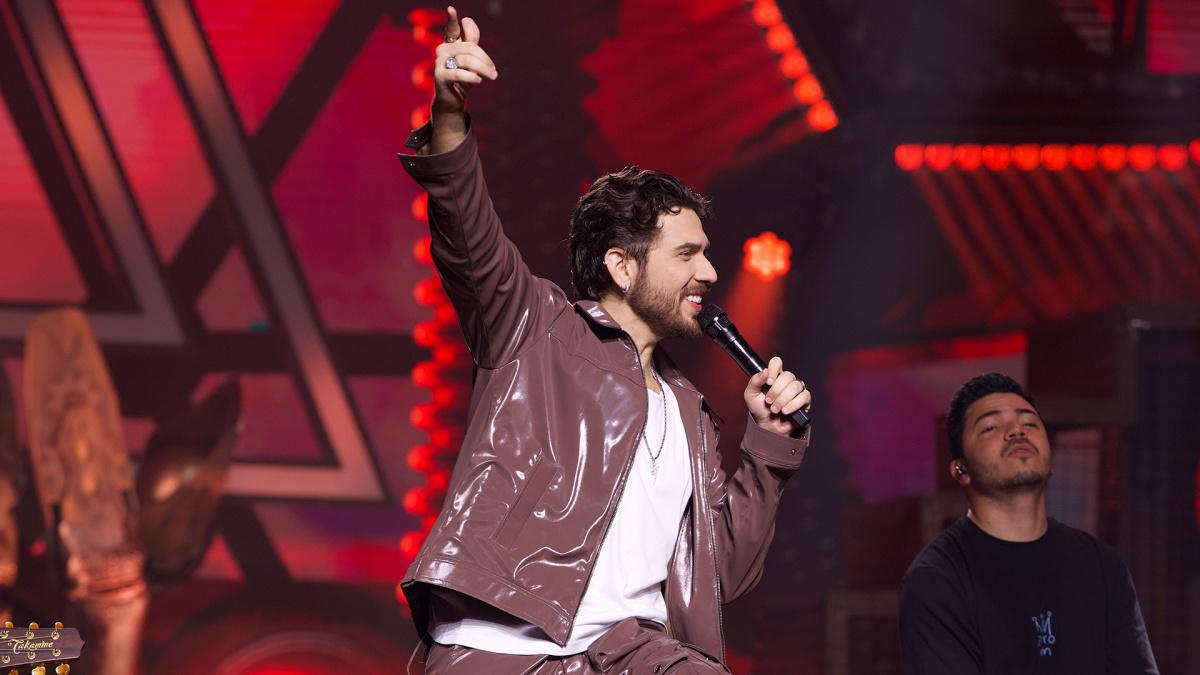 Com ingressos esgotados, Gustavo Mioto grava novo DVD em São Paulo com participações especiais Com ingressos esgotados, Gustavo Mioto grava novo DVD em São Paulo com participações especiais