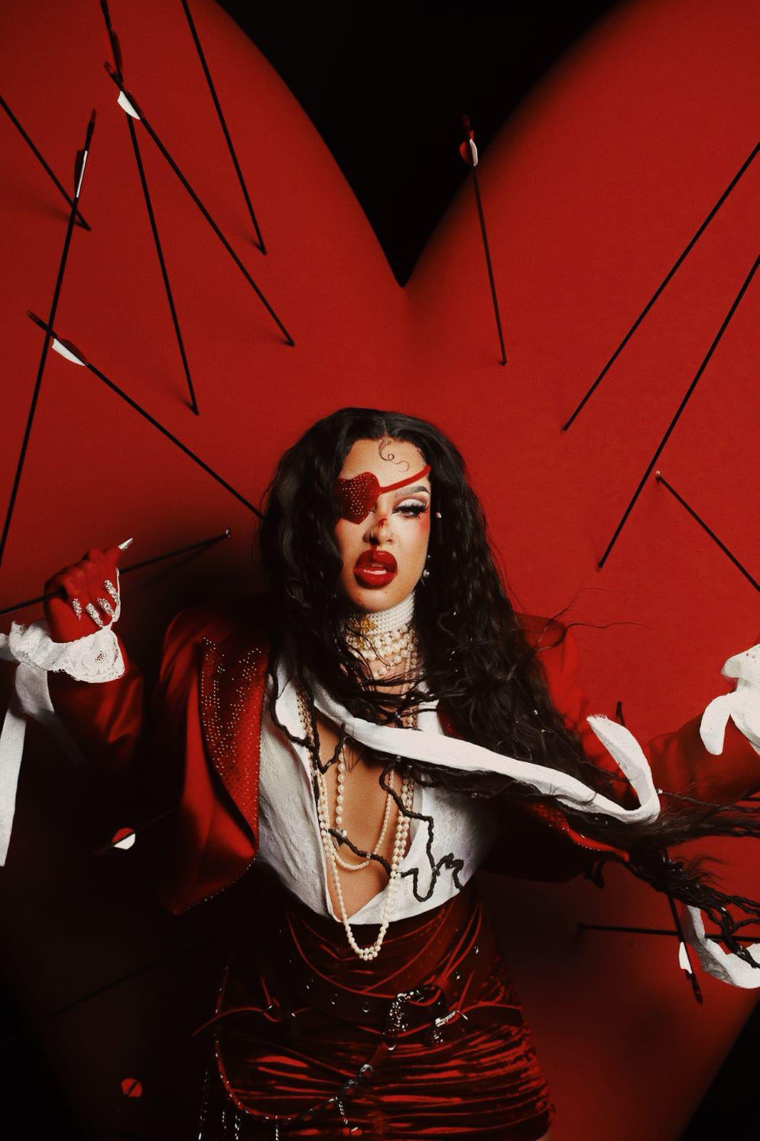 Gloria Groove revela ensaio de Halloween inspirado no Serenata da GG Gloria Groove revela ensaio de Halloween inspirado no Serenata da GG