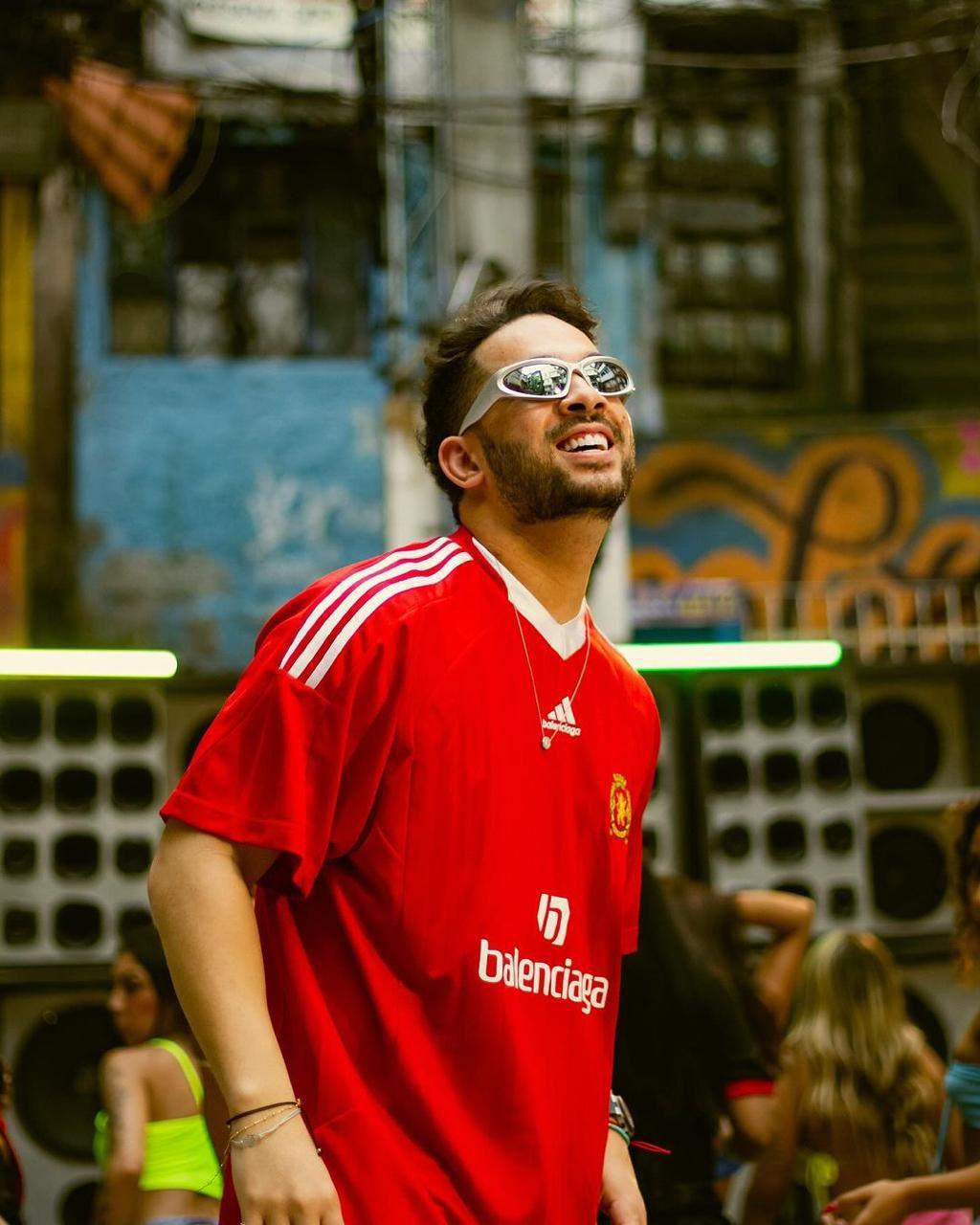 Henry Freitas atinge o Top 21 do Spotify com 'Imã de Problema', em parceria com Mc Th Henry Freitas atinge o Top 21 do Spotify com 'Imã de Problema', em parceria com Mc Th