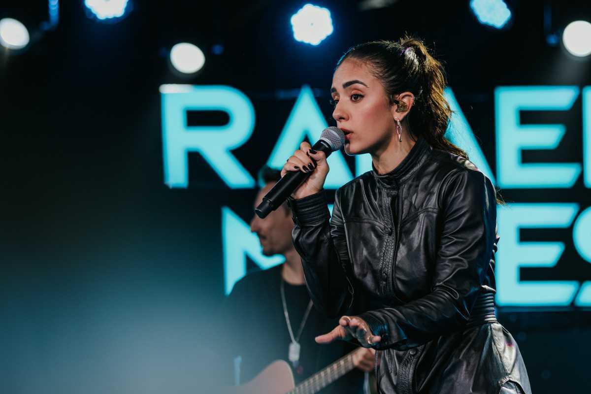 Rafaela Neves lança Vol. 3 em todas as plataformas no dia 14 de novembro Rafaela Neves lança Vol. 3 em todas as plataformas no dia 14 de novembro