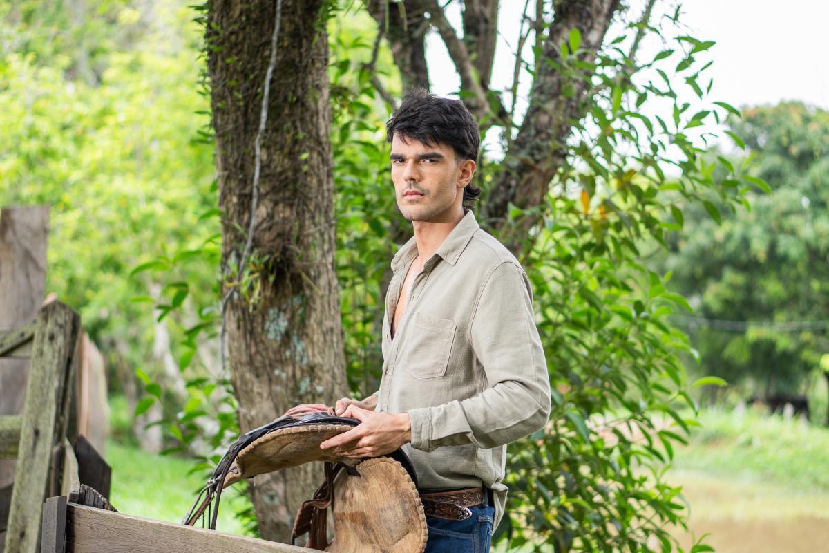 Luan Pereira inicia nova fase com a romântica, "De Antes Pra Hoje" e promete emocionar os fãs com clipe Luan Pereira inicia nova fase com a romântica, "De Antes Pra Hoje" e promete emocionar os fãs com clipe