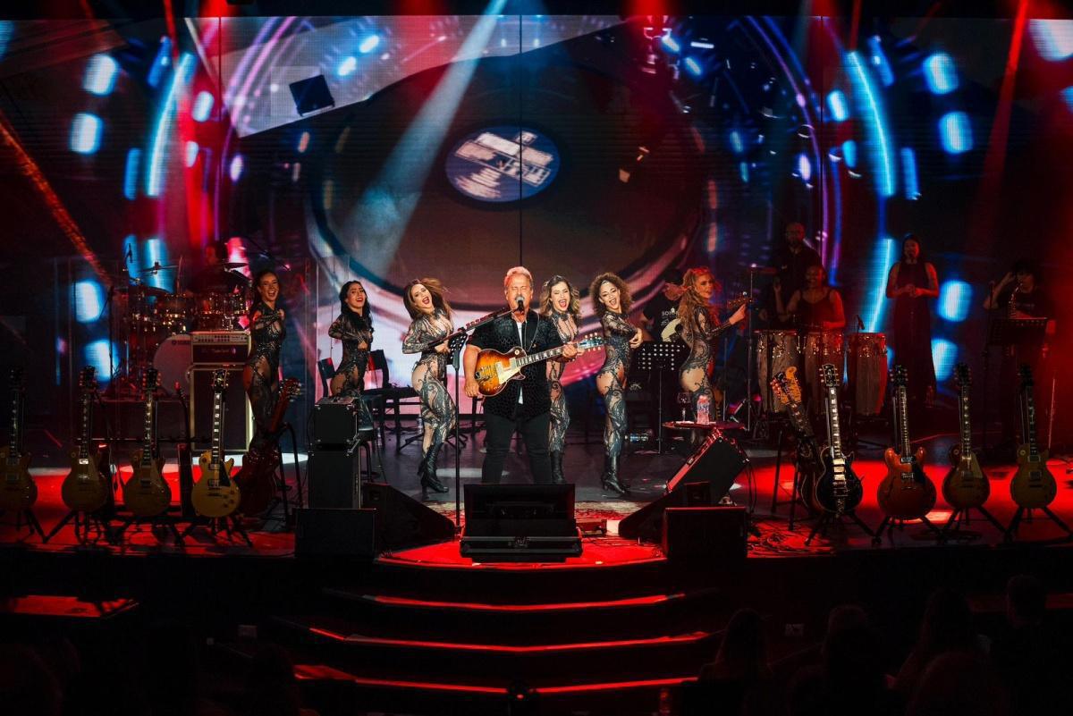 Trio Elétrico em Alto Mar": Bell Marques encerra o inesquecível navio "Vumbora Pro Mar Trio Elétrico em Alto Mar": Bell Marques encerra o inesquecível navio "Vumbora Pro Mar