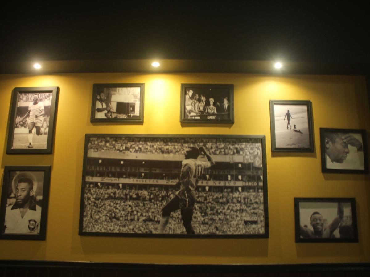 Multiverso Experience: Uma Exposição em Tributo a Pelé Multiverso Experience: Uma Exposição em Tributo a Pelé