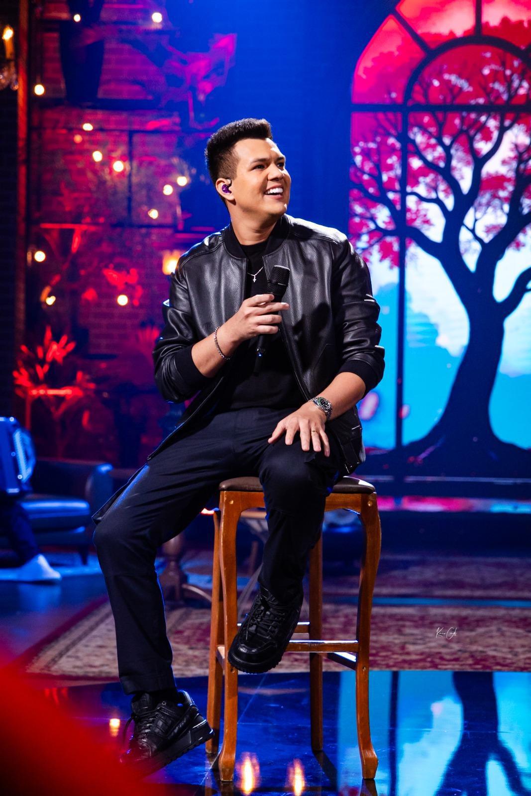 "Como Nunca", o DVD que levou Vitor Fernandes até Goiânia" em noite memorável e com grandes participações "Como Nunca", o DVD que levou Vitor Fernandes até Goiânia" em noite memorável e com grandes participações