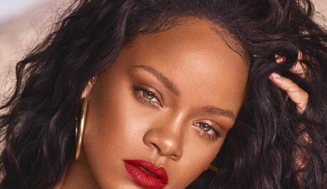 Mesmo sem lançamentos recentes, Rihanna continua entre as 10 artistas mais ouvidas do mundo Mesmo sem lançamentos recentes, Rihanna continua entre as 10 artistas mais ouvidas do mundo