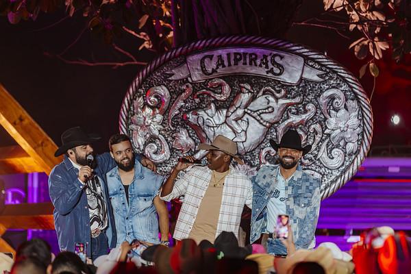 Léo e Raphael disponibilizam segundo volume de "Caipira's no Barretão"  Léo e Raphael disponibilizam segundo volume de "Caipira's no Barretão"