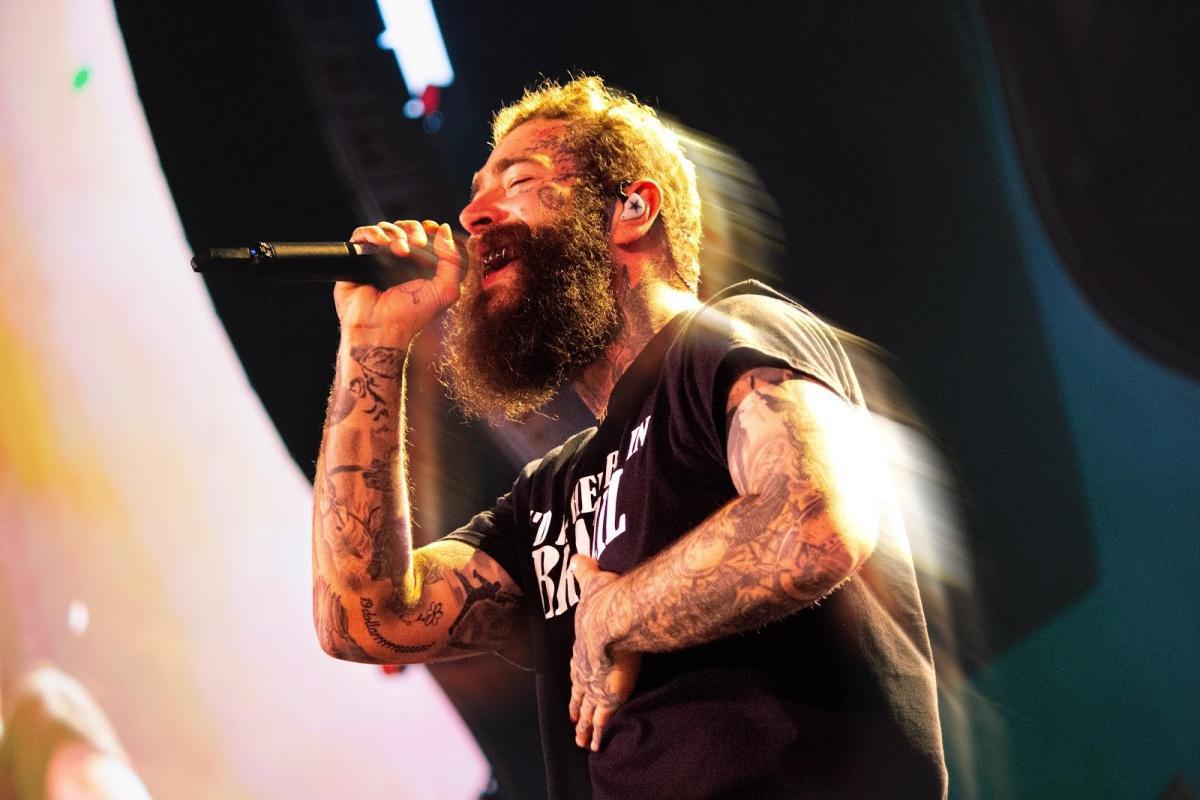 Post Malone, grande estrela do retorno do VillaMix, faz apresentação memorável Post Malone, grande estrela do retorno do VillaMix, faz apresentação memorável