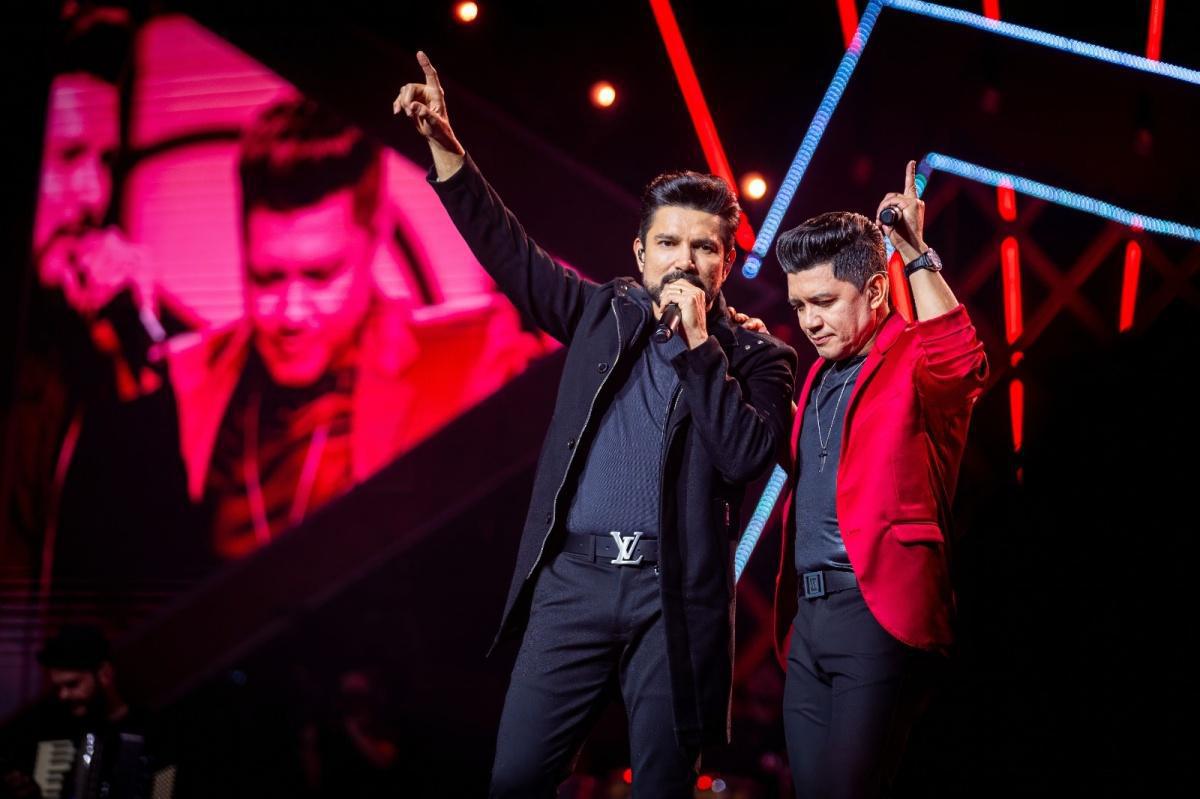 Zé Henrique & Gabriel encerram o ano com pot-pourri de clássicos: "Fogo de Amor / Menina Veneno" Zé Henrique & Gabriel encerram o ano com pot-pourri de clássicos: "Fogo de Amor / Menina Veneno"