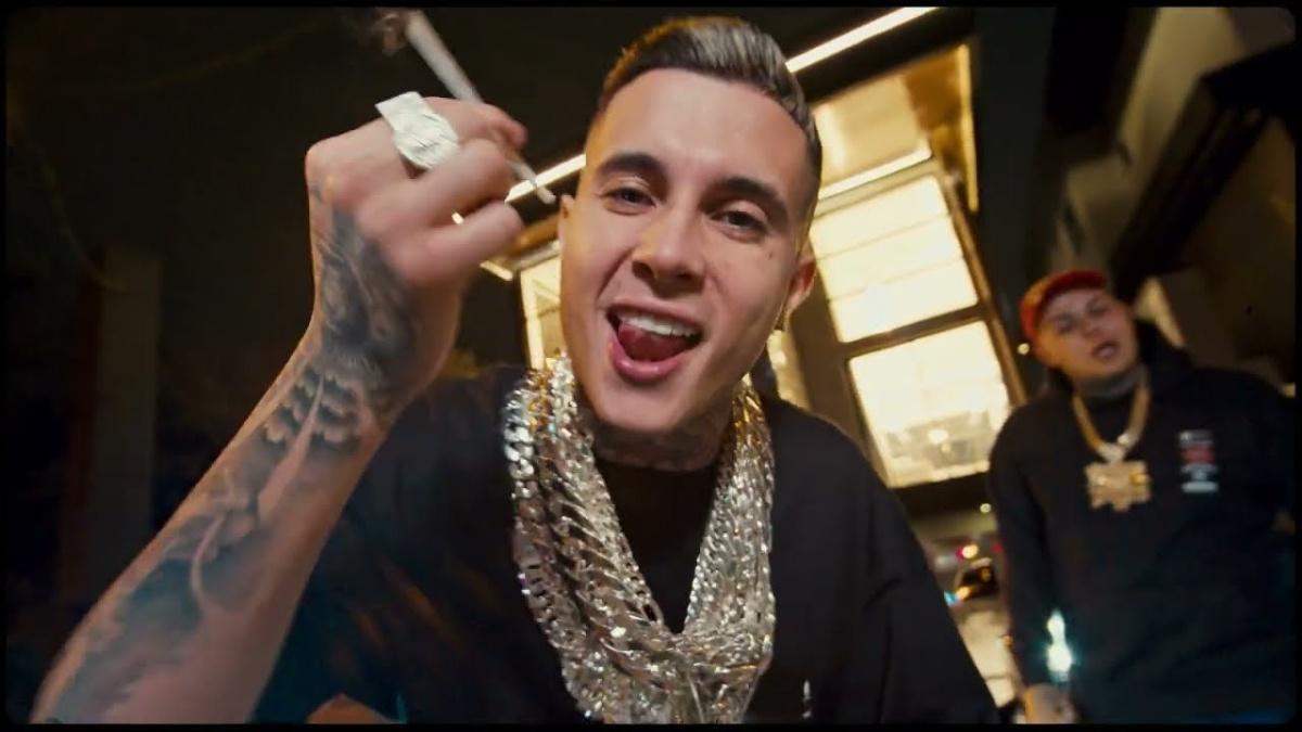 Famosinha do TIKTOK - Mc Paiva, Mc Menor Salim e Mc GuillSP - Música e Letra Famosinha do TIKTOK - Mc Paiva, Mc Menor Salim e Mc GuillSP - Música e Letra