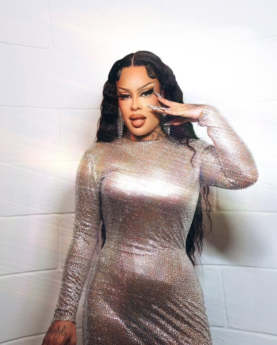 Gloria Groove encerra o ano com show histórico na Avenida Paulista nesta terça Gloria Groove encerra o ano com show histórico na Avenida Paulista nesta terça