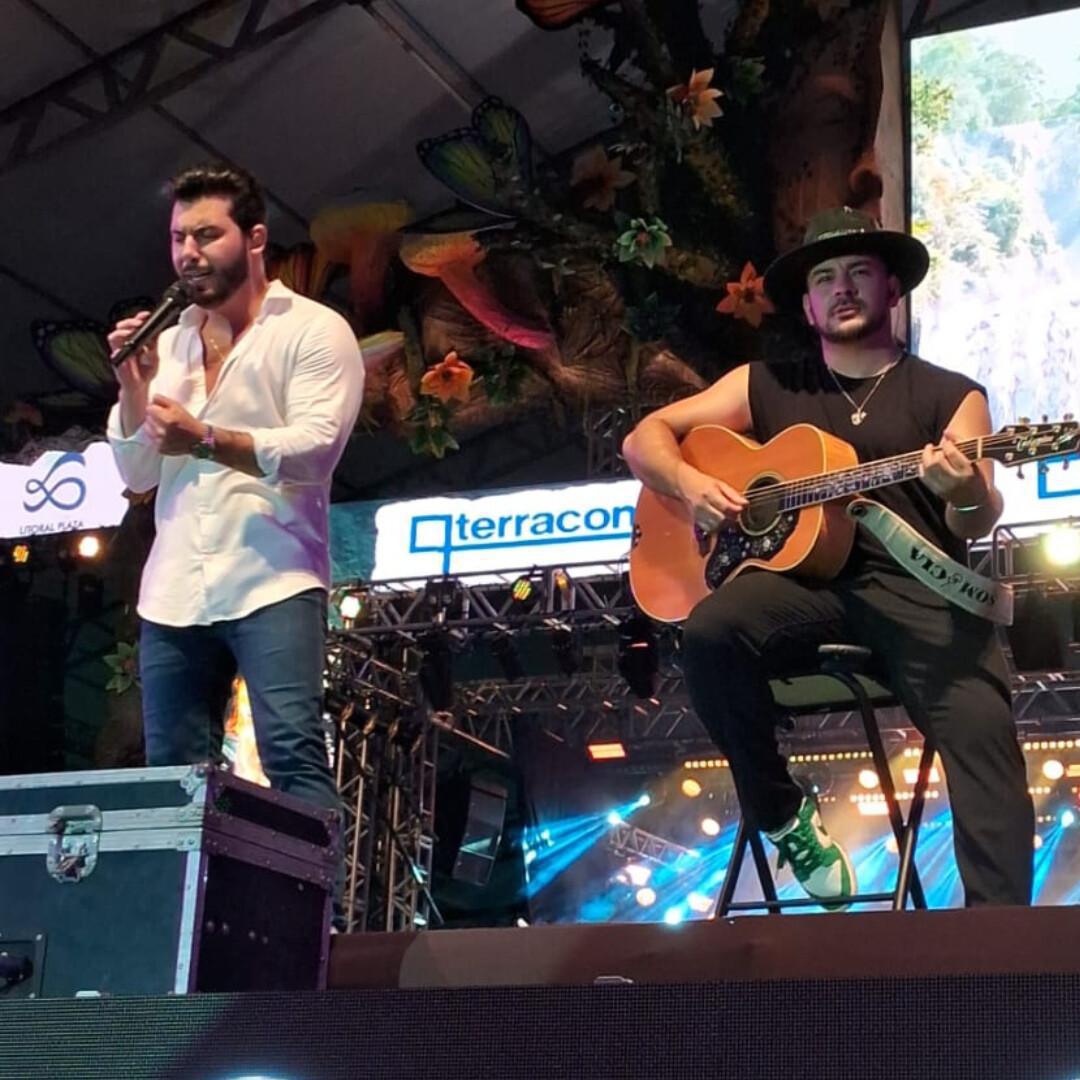 Murilo Huff Encanta Praia Grande com Seus Maiores Sucessos e Modo "Ao Vivão" na abertura do Festival de Verão Murilo Huff Encanta Praia Grande com Seus Maiores Sucessos e Modo "Ao Vivão" na abertura do Festival de Verão