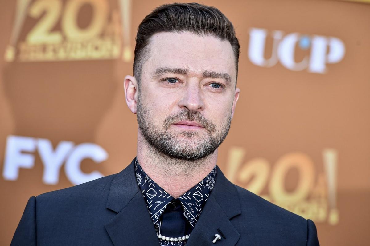 Justin Timberlake perde a paciência com fãs após brincadeira no trânsito Justin Timberlake perde a paciência com fãs após brincadeira no trânsito