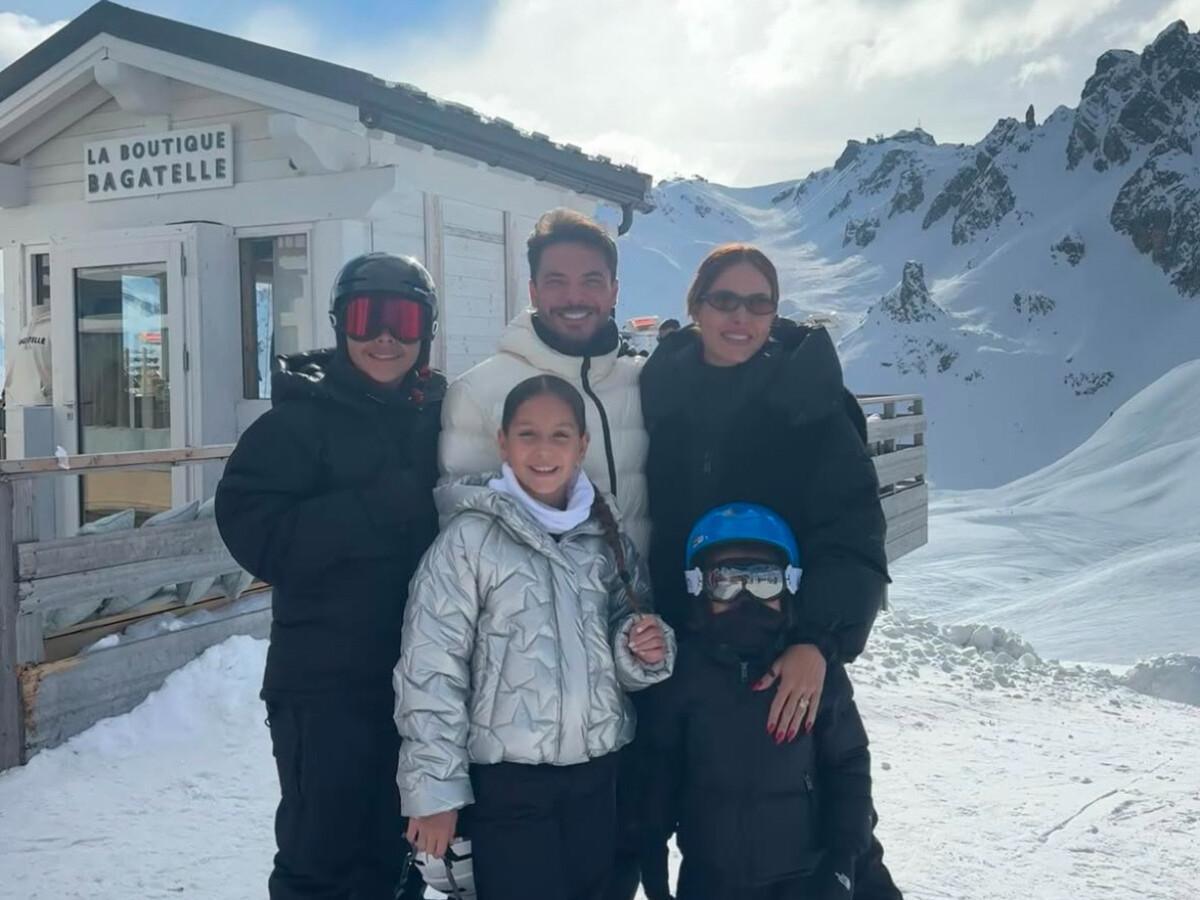 Cantor Wesley Safadão se diverte em dia de esqui com esposa e filhos na França Cantor Wesley Safadão se diverte em dia de esqui com esposa e filhos na França