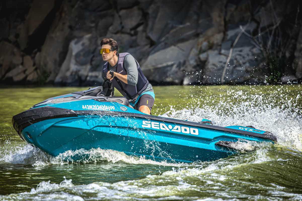 Luan Santana grava filme para campanha de Sea-Doo e Can-Am, em Bragança Paulista (SP)