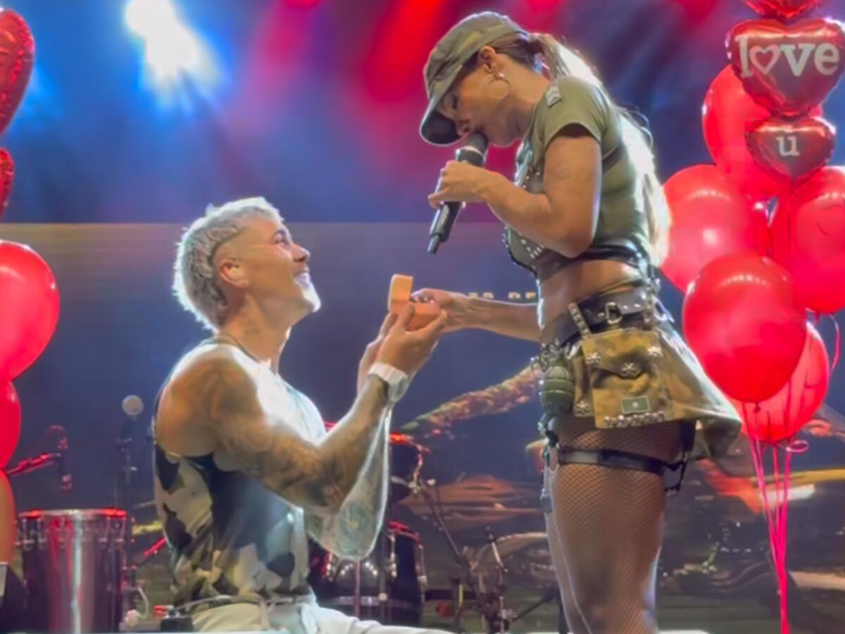 Em Momento Emocionante, Biel Pede Tays Reis em Casamento Durante Apresentação Em Momento Emocionante, Biel Pede Tays Reis em Casamento Durante Apresentação