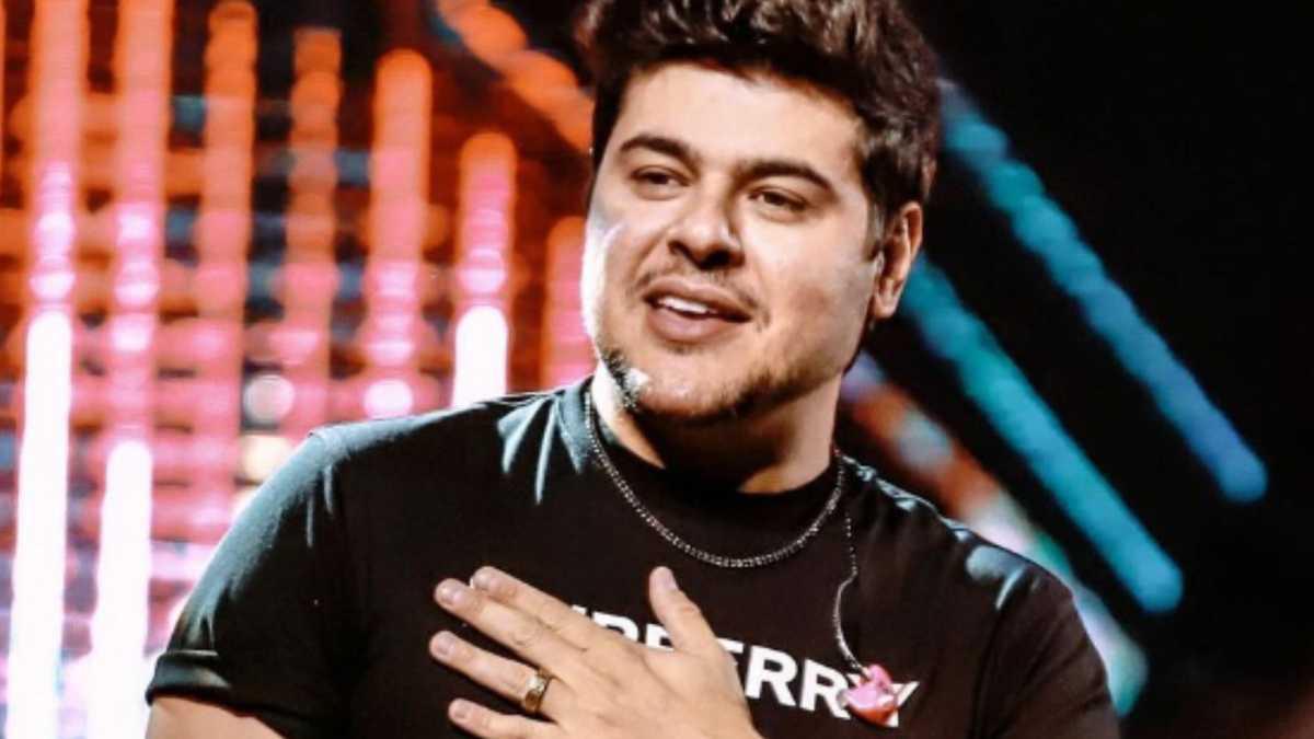 Cristiano, parceiro de Zé Neto, enfrenta o medo e faz implante de barba Cristiano, parceiro de Zé Neto, enfrenta o medo e faz implante de barba