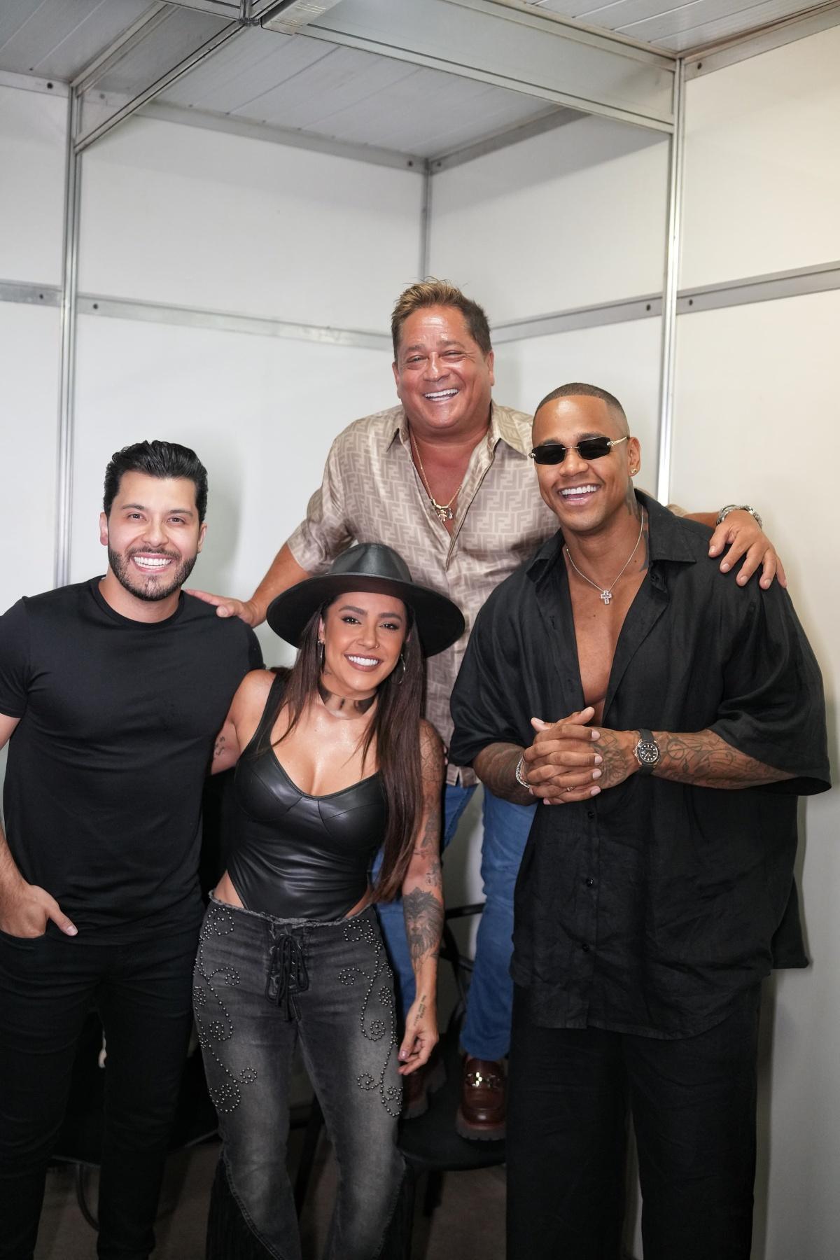 Em noite emocionante, Alexandre Pires homenageia a música sertaneja com "Pagonejo Bão", em Goiânia Em noite emocionante, Alexandre Pires homenageia a música sertaneja com "Pagonejo Bão", em Goiânia