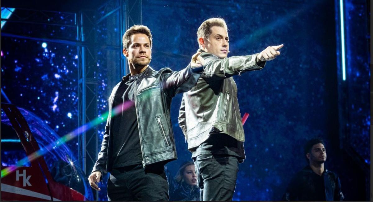 Henry & Klauss entram para o ranking da Forbes dos 10 maiores ilusionistas do mundo Henry & Klauss entram para o ranking da Forbes dos 10 maiores ilusionistas do mundo