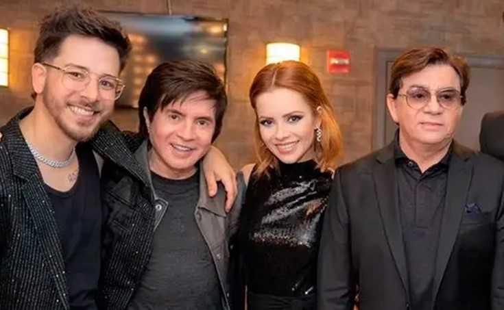 Show no BBB25: Chitãozinho & Xororó cantam com Sandy e Junior em noite especial