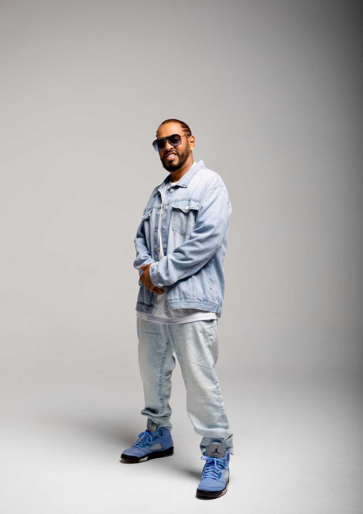 Thaíde apresenta o single "O Meu Nome Não É Xande" Thaíde apresenta o single "O Meu Nome Não É Xande"