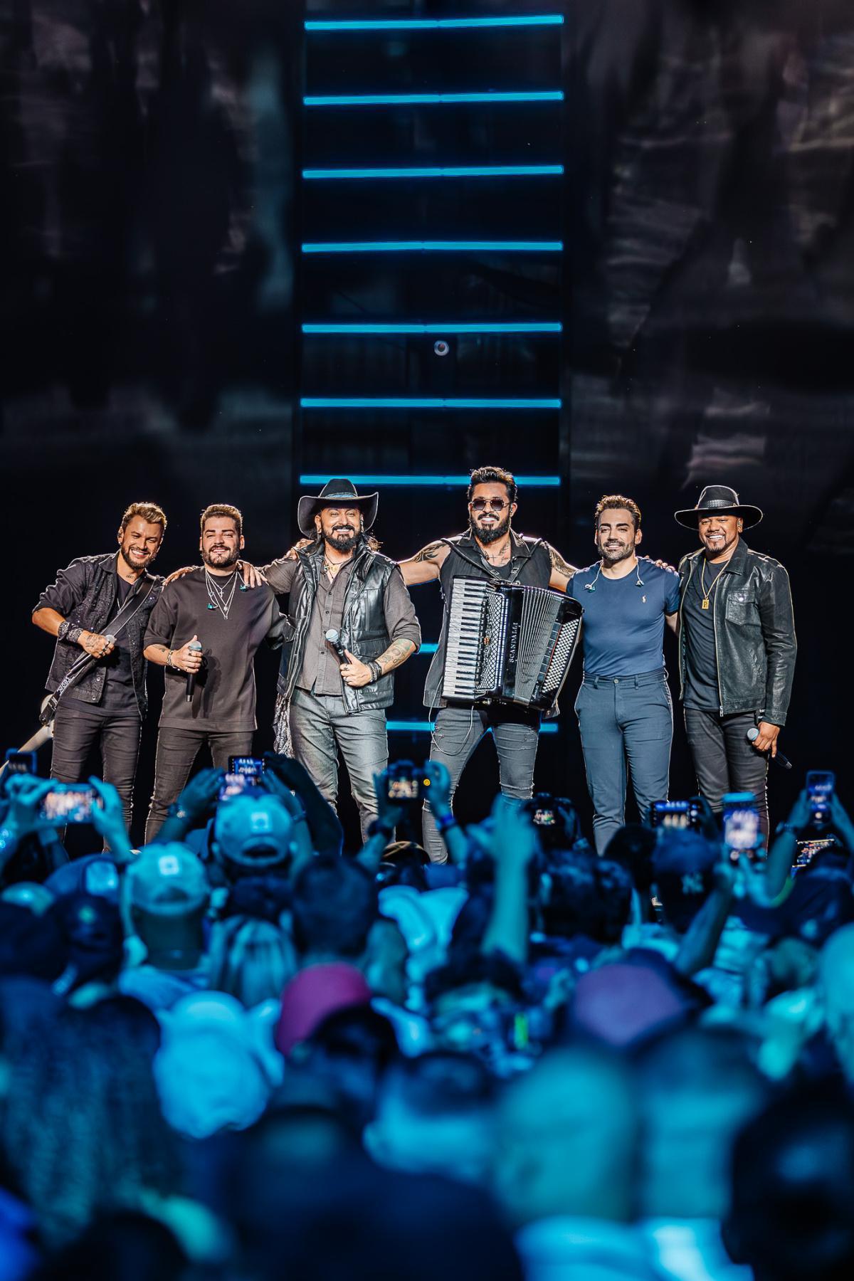 Ao lado de Guilherme & Benuto, Traia Veia lança "Chuveirão" nesta quinta-feira às 21h Ao lado de Guilherme & Benuto, Traia Veia lança "Chuveirão" nesta quinta-feira às 21h