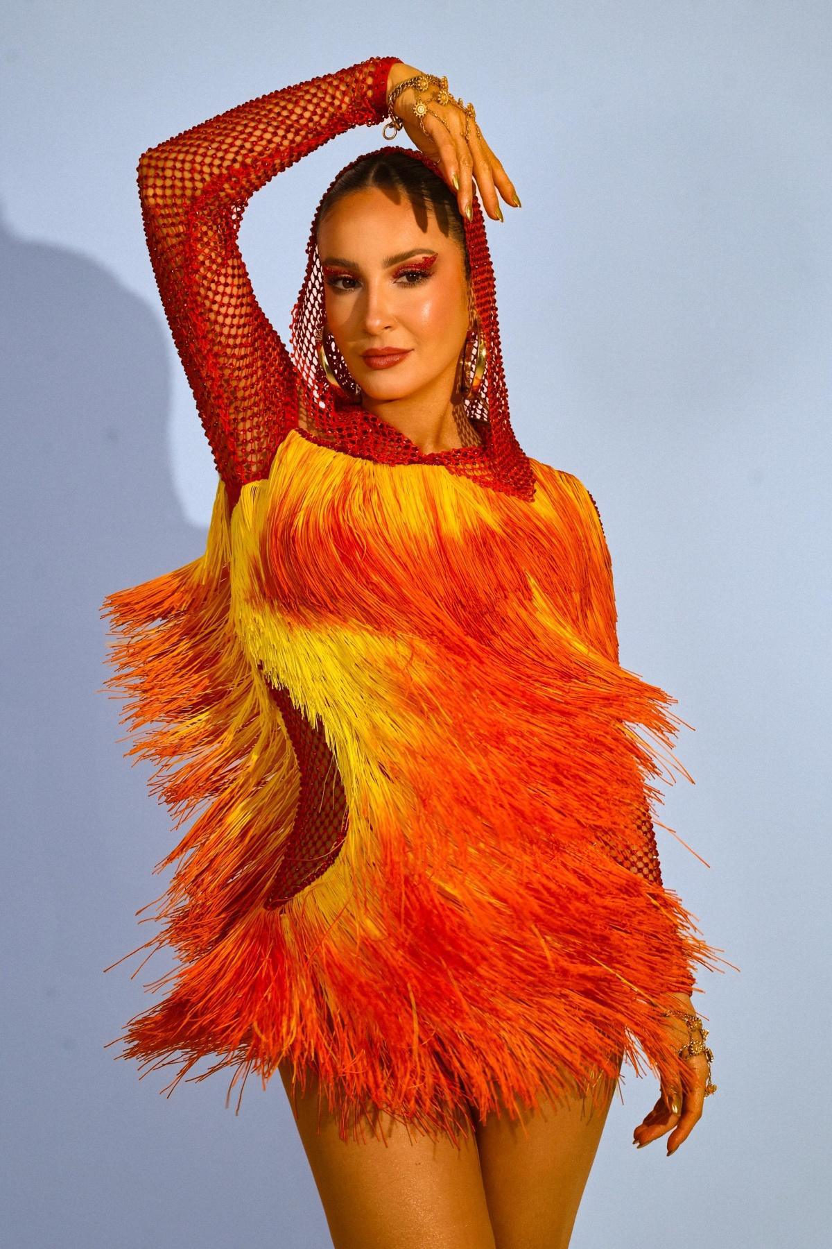 CLAUDIA LEITTE COMANDA PIPOCA EM CAMPO GRANDE