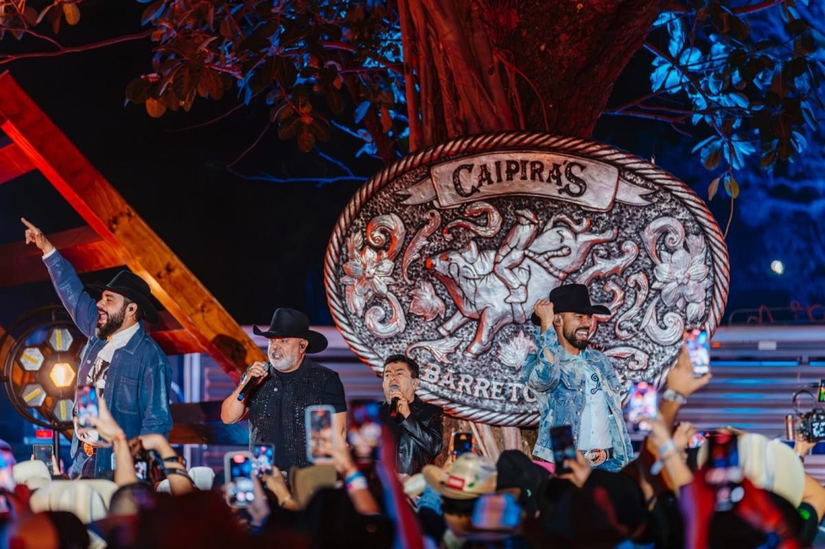 Léo e Raphael promovem rodeio particular para o lançamento da parceria com Rio Negro & Solimões Léo e Raphael promovem rodeio particular para o lançamento da parceria com Rio Negro & Solimões